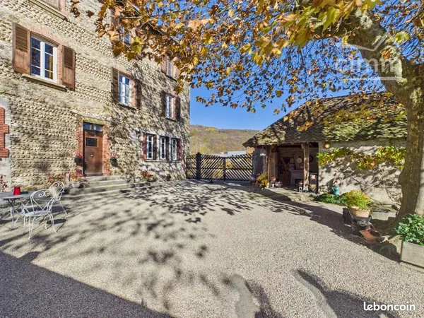 Propriété 14 pièces 343 m² 