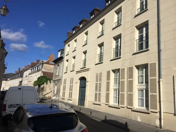 A louer bureau centre-ville de Compiègne 131m2 de surface 
