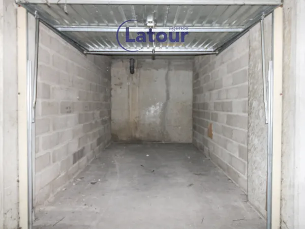 DREUX CENTRE GARAGE A VENDRE 