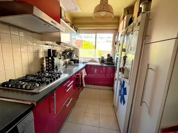 HYERES Centre-ville - Appartement T3 à fort potentiel 