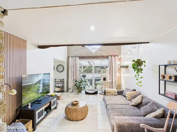 Maison 9 pièces 284 m² 