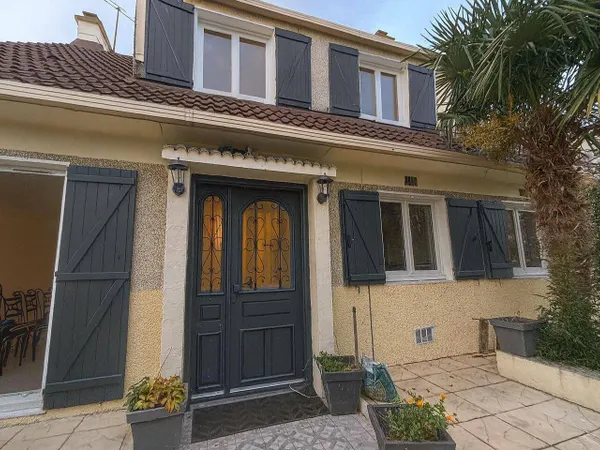 Maison 9 pièces 140 m² 