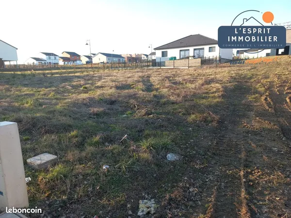 Terrain 724 m² Raville 