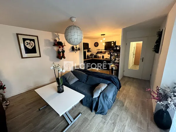 Appartement Chanteloup Les Vignes 2 pièce(s) 43 m2 
