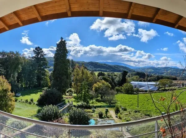 Appartement T3 € Dernier étage ? Terrasse, vue montagnes 