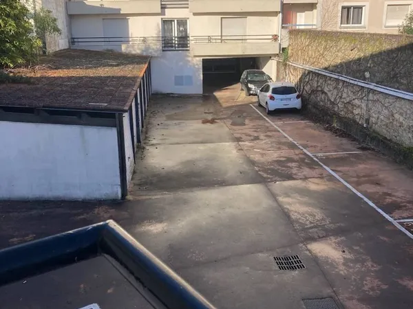 Loue place de parking Bordeaux - 8m² 