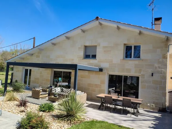 Maison en pierre 