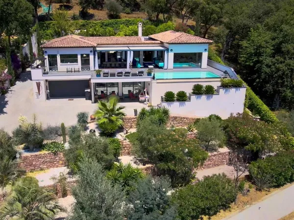 Maison Vente Les Adrets-de-l'Estérel 10p 300m² 2620000€