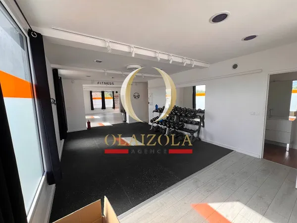 Bureaux 100 m² 