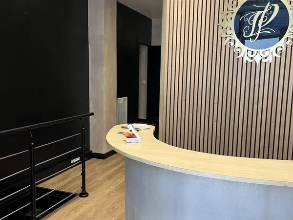 Boutique 2 pièces 88 m² 