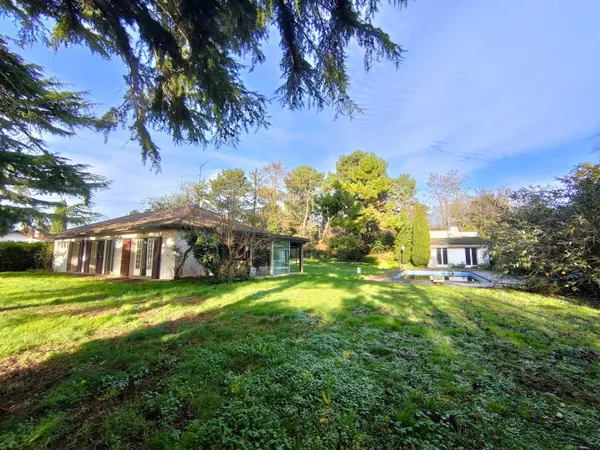 Maison de plain-pied 5 pièces 120 m² 