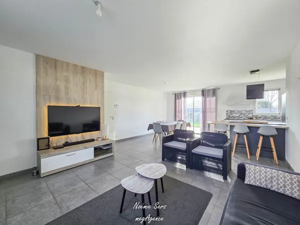Plain-pied récent 88 m², parcelle 557 m², 3 ch 