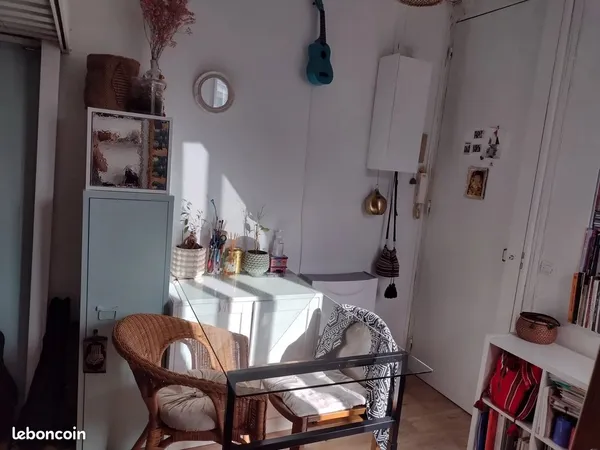 Studio 1 pièce 16 m² 