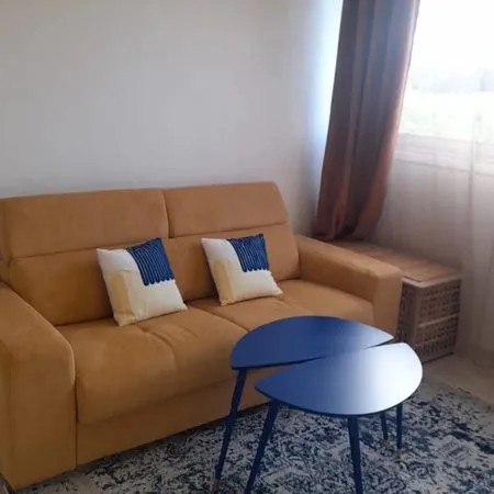 Location Studio Meublé - La Grande-Motte, 3ème étage, Vue dégagée, à quelques pas de la plage 