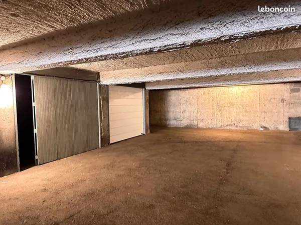 Parking/box 16 m² SAINT BRIEUC 
