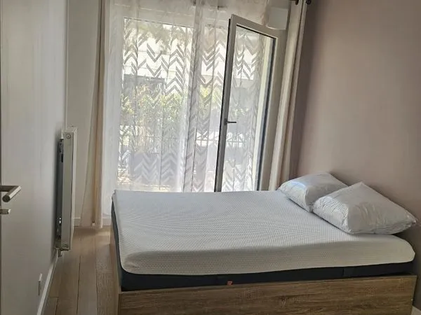 Colocation - chambre avec SDB privée et balcon 