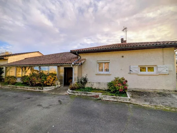 Maison à vendre T6, 221m² + garage 57 m² 