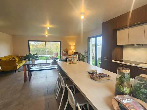 Maison moderne à vendre à Montoir de Bretagne - 6 pièces, 4 chambres 