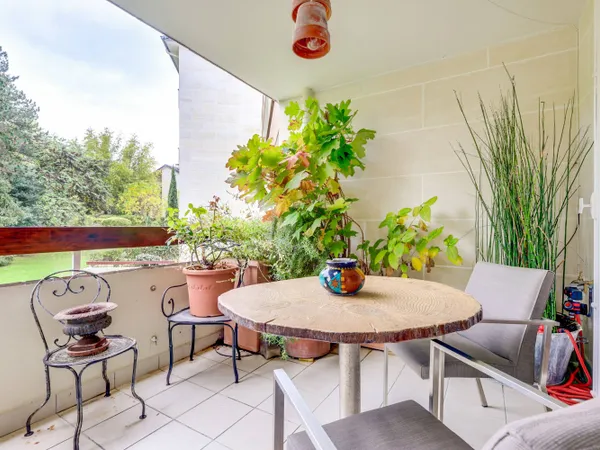 Vends à LOUVECIENNES - Appartement 100m² avec grand balcon 