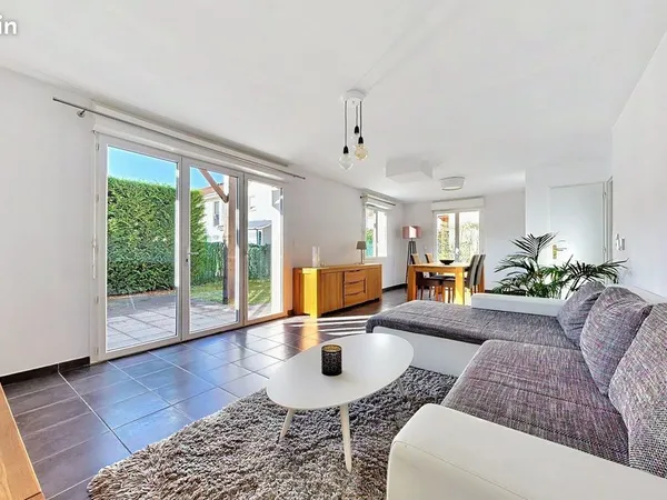 Villa 6 pièces 111 m² 