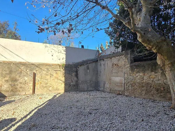 Parking 100 m² 