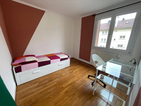 Appartement 5 pièces 64 m² 