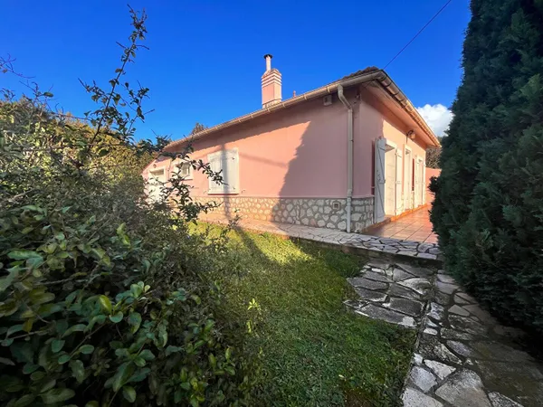 Maison de plain-pied 4 pièces 81 m² 