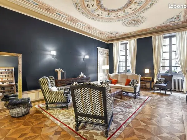 Appartement 6 pièces 220 m² 
