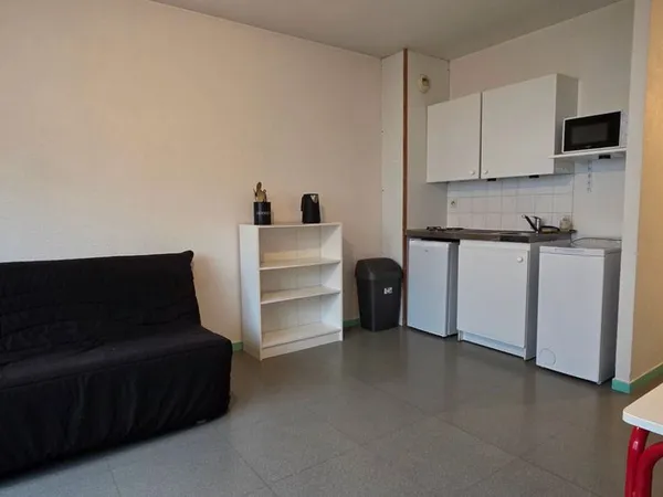 Studio 1 pièce 24 m² 