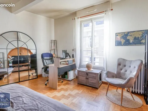 Appartement 4 pièces 81 m² 