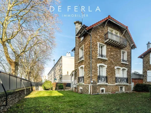 Maison 8 pièces 200 m² 