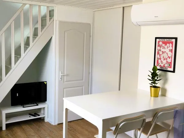 Studio 1 pièce 21 m² 