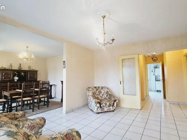 Appartement 3 pièces 81 m² 