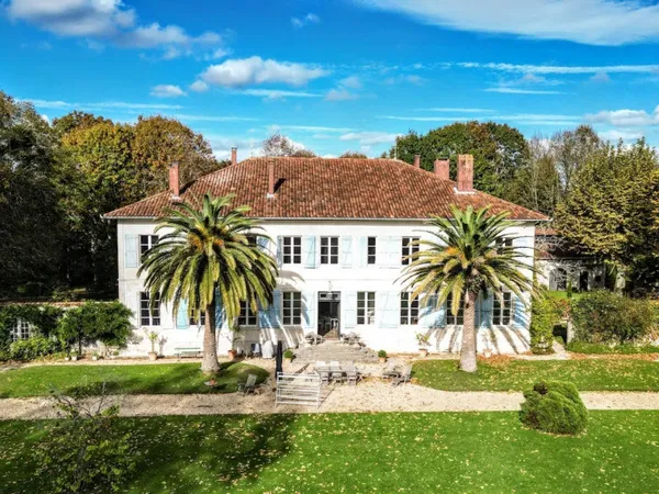 Propriété 13 pièces 700 m² 