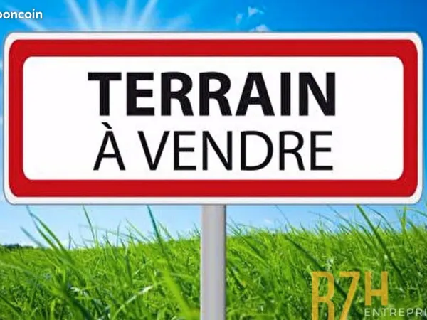 Terrain 295 m² Bourg Des Comptes 
