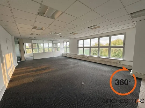 Bureaux 213 m² 