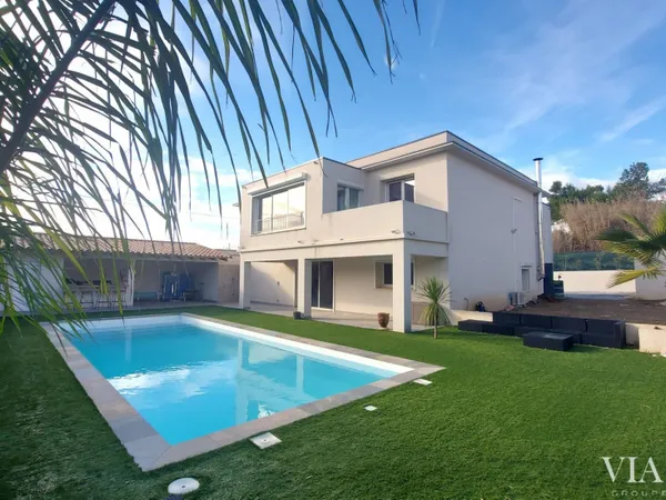 Maison 9 pièces 259 m² 