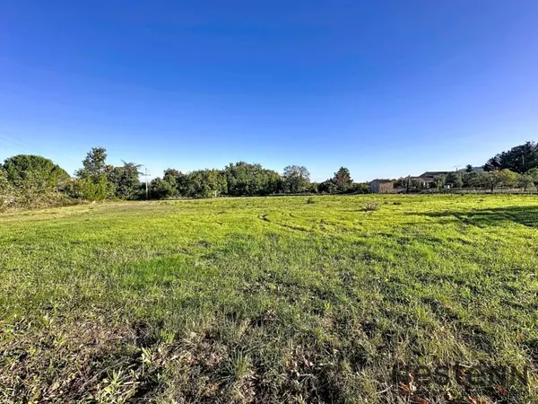 TERRAIN PREMIUM À MEYREUIL - 1 000 m² 