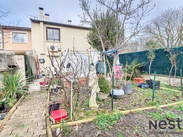 A Vendre Maison 3 Chambres, Garage et jardin dans Quartier Calme et Recherché Secteur Cazeres 