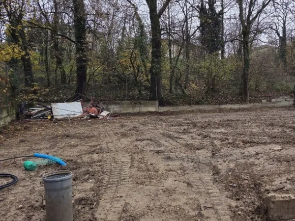 Terrain 600 m² 
