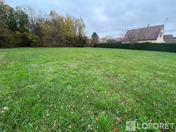 Terrain 735 m² 