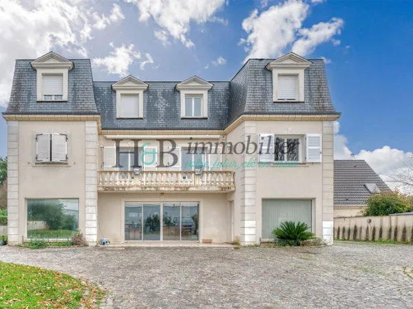 Maison 13 pièces 642 m² 