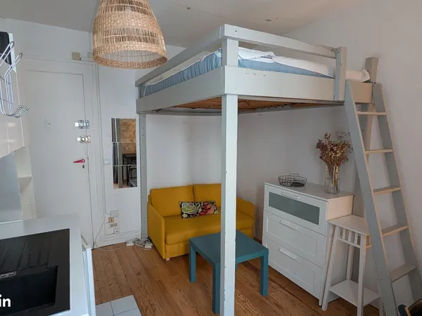 Studio meublé 1 pièce 11m2 - M° Ménilmontant 