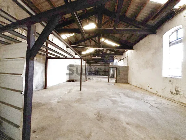 Local commercial 313 m² 