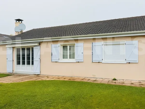PRODUIT RARE ; plain pied de 5 pièces sur 662m2 de terrain 