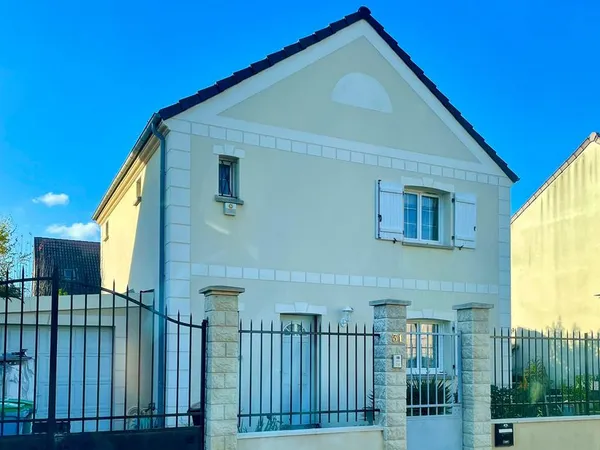 Maison contemporaine CTVL de 2004 