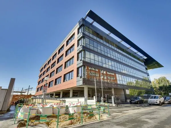 Bureaux 4009 m² 