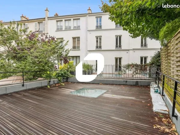 Bureaux 135 m² 