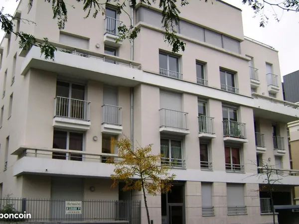 Appartement 4 pièces 81 m² 