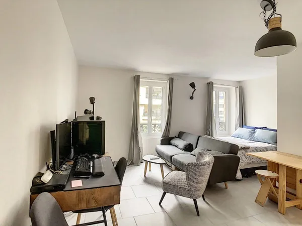 Studio 1 pièce 25 m² 